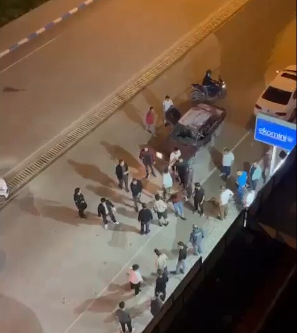 Osmaniye’de 2 kişinin yaralandığı silahlı kavga, kamerada