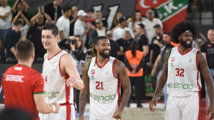 Karşıyaka potada hayati deplasmanda