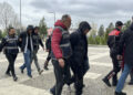 Konuşmaya çağırdıkları 2 kişiyi tabancayla vurup kaçan 3 şüpheliye gözaltı