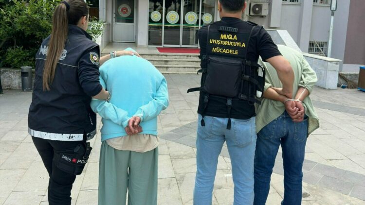Uyuşturucu operasyonunda yakalanan çift tutuklandı