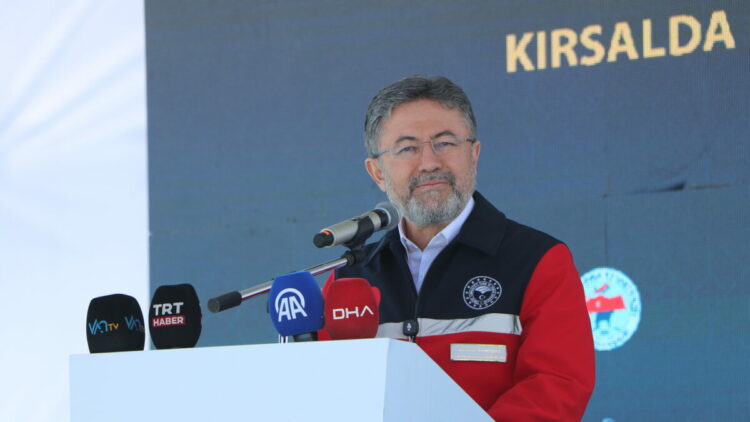 Bakan Yumaklı: Hem sürülerimizi artırmak hem de kaliteli üretim yapmak istiyoruz