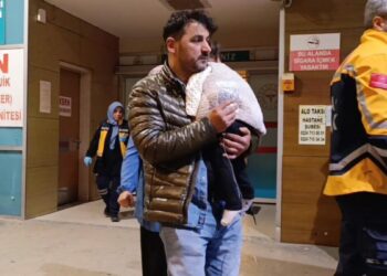 Bursa'da merdivenden düşen Güllüzar bebek, yaralandı