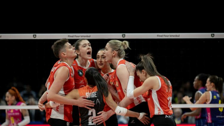Eczacıbaşı Dynavit Şampiyonlar Ligi Finali’nde VakıfBank’ın rakibi oldu