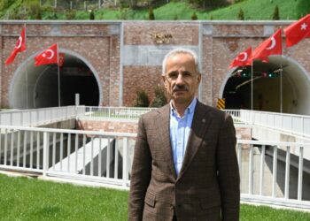 Bakan Uraloğlu: Zigana Tüneli'mizi 3 yılda 5,2 milyon kullandı