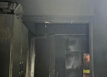 Evde çıkan yangında 4 kardeşten 1'i öldü, 3'ü hastaneye kaldırıldı