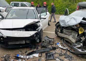Ordu'da otomobiller çarpıştı: 3 yaralı
