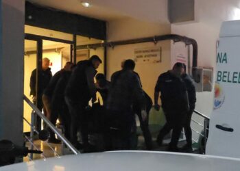 Evine gelen eski çalışan tarafından öldürüldü