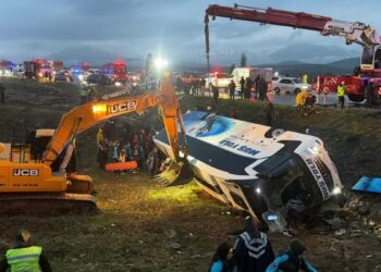 Malatya’daki otobüs kazasında ölen 3 kişinin kimlik tespiti yapıldı