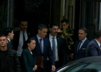 Uçağı Ankara'ya zorunlu iniş yapan İspanya Başbakanı Sanchez, Ermenistan'a hareket etti