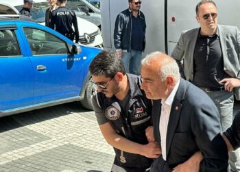 Devrek Belediyesi'nde yolsuzluk iddianamesi: 30 sanığa 3 ay ile 1862 yıl arasında değişen hapis cezaları istendi