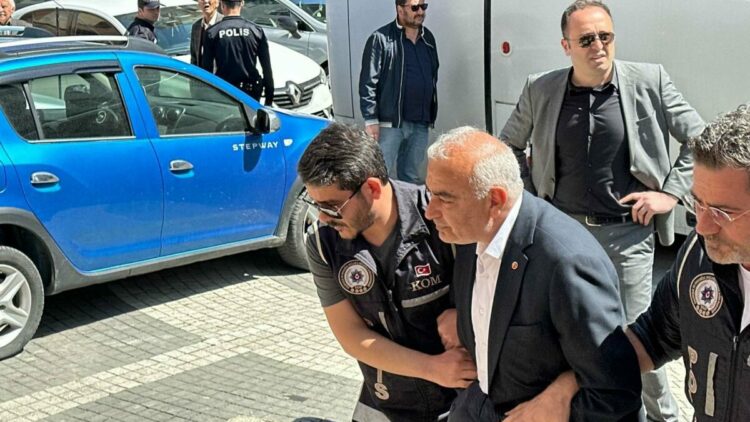 Devrek Belediyesi'nde yolsuzluk iddianamesi: 30 sanığa 3 ay ile 1862 yıl arasında değişen hapis cezaları istendi