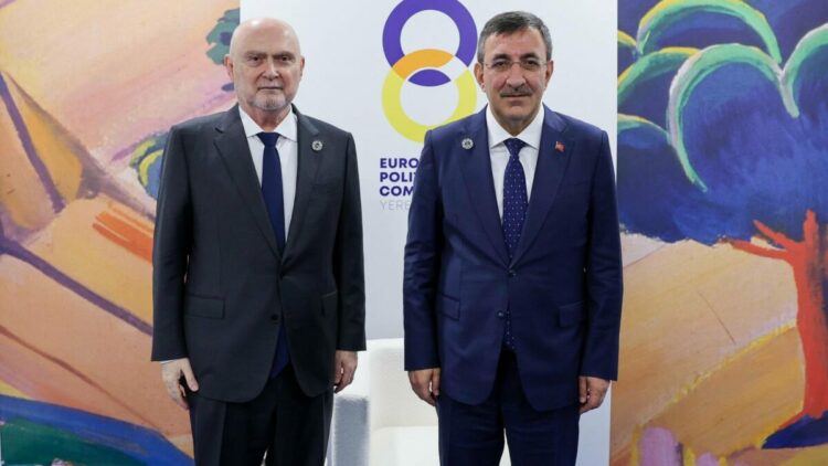 Cumhurbaşkanı Yardımcısı Yılmaz, AGİT Genel Sekreteri Sinirlioğlu ile bir araya geldi