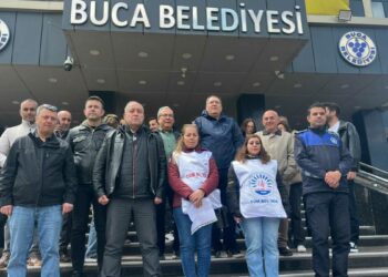 Buca Belediyesi'nde memurlar eylemini sürdürdü