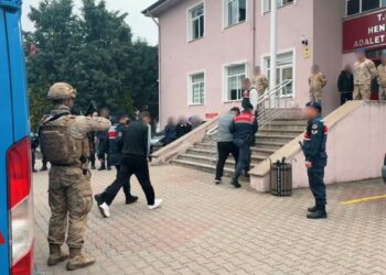 Sakarya'da dolandırıcılık operasyonu: 12 tutuklama