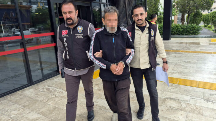 Cumhurbaşkanına hakaretten tutuklandı