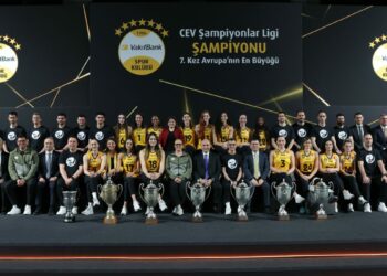 CEV Şampiyonlar Ligi şampiyonu VakıfBank için medya günü düzenlendi