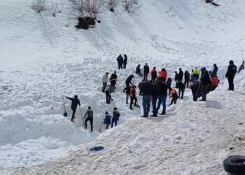 Çığ altında kalan çoban için yeniden başlatılan arama çalışmaları 4'üncü gününde