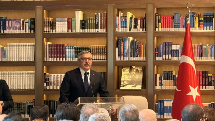 AK Parti, 'Kütüphane Sohbetleri'nde Erol Güngör'ü andı