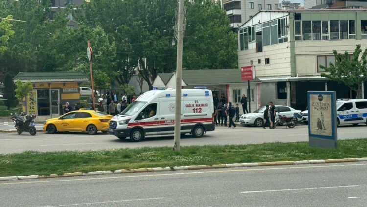 Ağabeyini tabanca ile vurdu