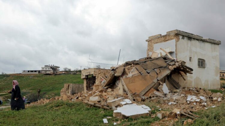 Gaziantep'teki fırtınada evi çöken 85 yaşındaki kadın: Silah sıktılar sandım, baktım evim yıkıldı