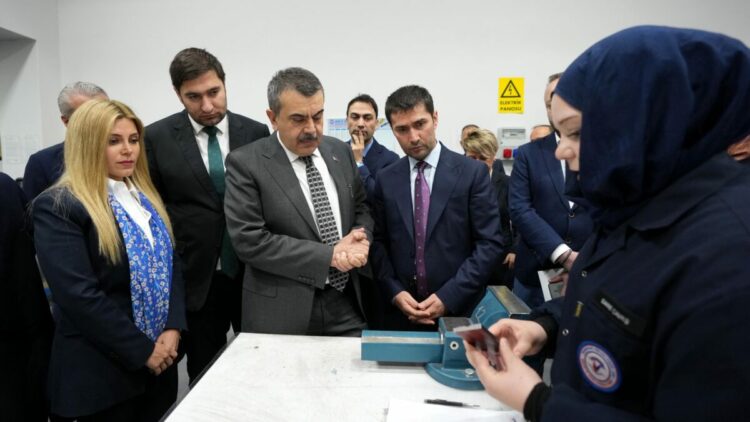 MEB'den ortaokulda mesleki eğilim belirleme testi