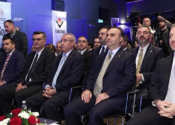 Bakan Kacır: Bakanlık olarak 300 milyon dolarlık kaynağı girişim sermayesi fonlarına aktaracağız