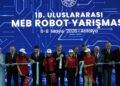 Robotlar, Antalya'da yarışıyor; 11 bin 200 katılımcı, 3 bin 600 robot sahnede