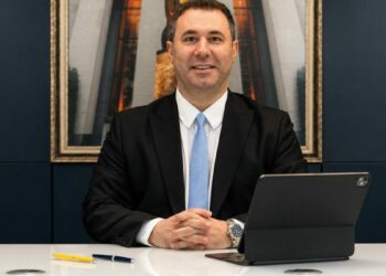 Barış Göktürk, Fenerbahçe başkan adaylığından çekildi