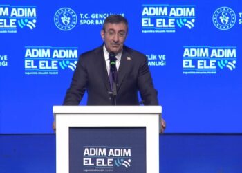 Cevdet Yılmaz, 'Adım Adım El Ele: Bağımlılıkla Mücadele Hareketi Programı'nda konuştu