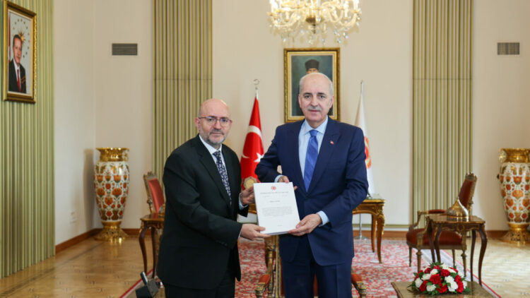 Kurtulmuş, Zirai Don Olayını Araştırma Komisyonu üyelerini kabul etti