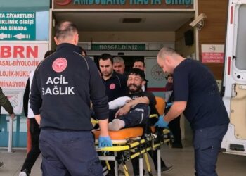 Demir sac kesimi yaparken parçalanan spiral taşı ile yaralandı