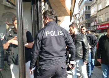 Eski kız arkadaşının akrabalarının saldırısına uğradı: 2 yaralı