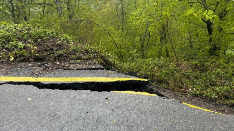 Sakarya’da sular çekilince selin hasarı ortaya çıktı