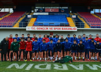 Mardin 1969 Spor Teknik Direktörü Bülent Akan: 1’inci Lig’e bir adım kaldı