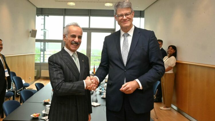 Bakan Uraloğlu, Alman mevkidaşı Schnieder ile bir araya geldi