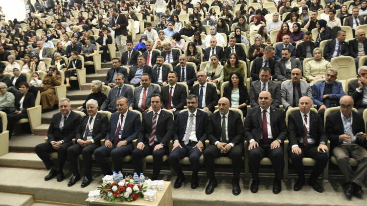 Bitlis'te 1. Uluslararası Sağlık ve Tıp Bilimleri Kongresi başladı