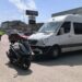 Minibüsle çarpışan motosikletten düşen baba ile kızı yaralandı