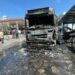 Akaryakıt istasyonunda mazot yüklü tanker alev aldı; 3 araç yandı