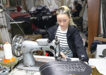 Merakla girdiği atölyede Türkiye’nin ilk kadın kispet ustalarından biri oldu
