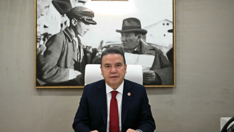 Muhittin Böcek: Müştekiler korkularından hakkımda isnatta bulunmuşlardır