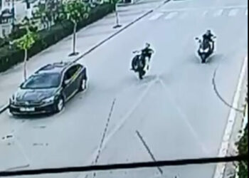 Trafikte tek teker üzerinde motosiklet kullanan sürücüye 56 bin lira ceza