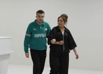 Eşini nakil sırasında böbrek yetmezliğinden kaybeden anne, oğluna böbreğini verdi
