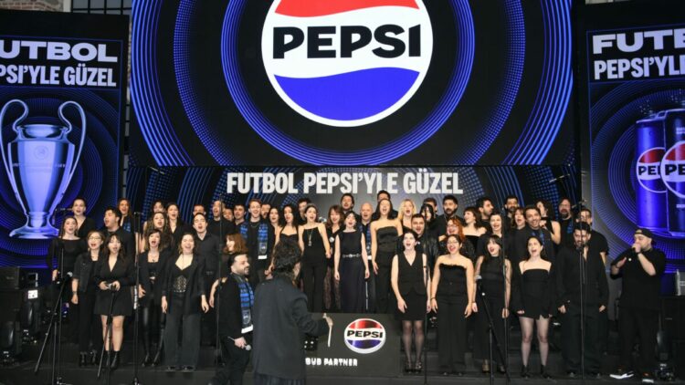 Necati Ateş ve Cenk Tosun, UEFA Şampiyonlar Ligi için düzenlenen özel maç izleme etkinliğine katıldı