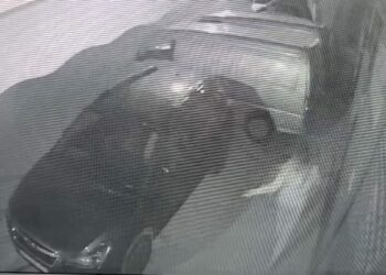 Bursa’dan geldi, Beyoğlu’nda eski kız arkadaşını silahla vurup yaraladı