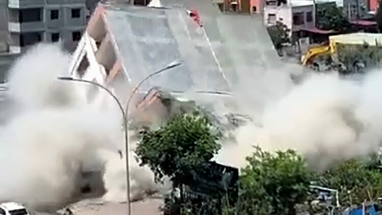 Adana'da kontrolsüz yıkıma tutuklama