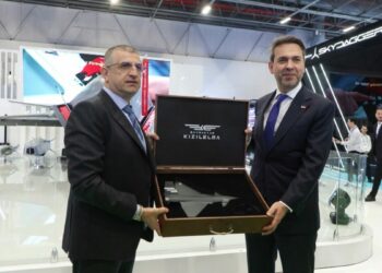 Bakan Bayraktar: Saha Expo bir iftihar vesilesi