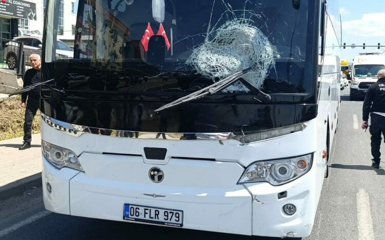 Yolun karşısına geçerken otobüsün çarptığı Hamza öldü
