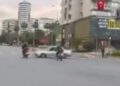 Otomobil ile 2 motosikletin çarpıştığı kaza kask kamerasında