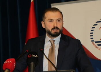 YÖK Genel Sekreteri Aksoy: İdeolojiler gözünüzü kör etmesin
