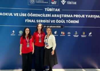 Özel Ege Lisesi'ne 57'nci TÜBİTAK Lise Öğrencileri Araştırma Projeleri Yarışması'nda üçüncülük ödülü